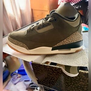 Air Jordan 3 Retro 'Medium Olive' Basketball Shoes Size 10.5